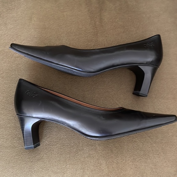 Classic and beautiful leather shoes CAPRICE, size 9M, made in Germany - Picture 2 of 13